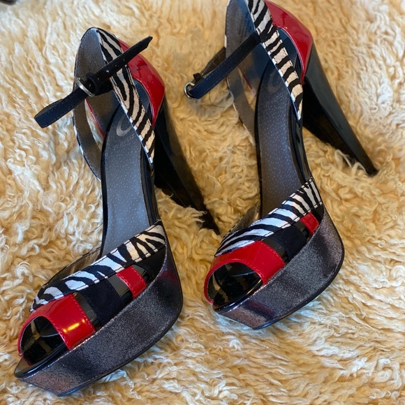 G by Guess Zebra party heels - Picture 2 of 4